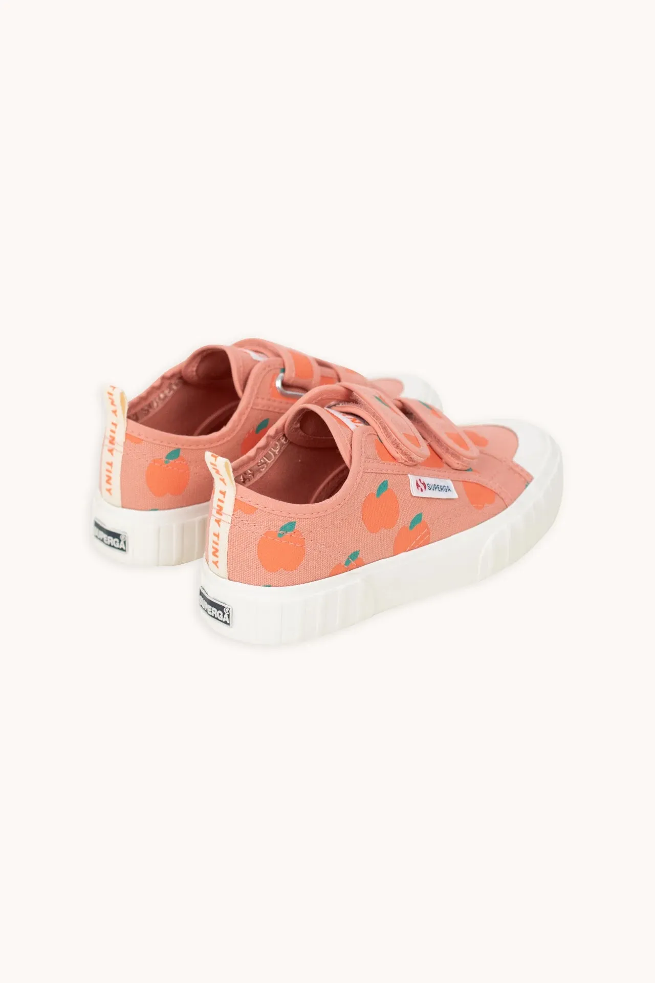 APPLES SNEAKERS