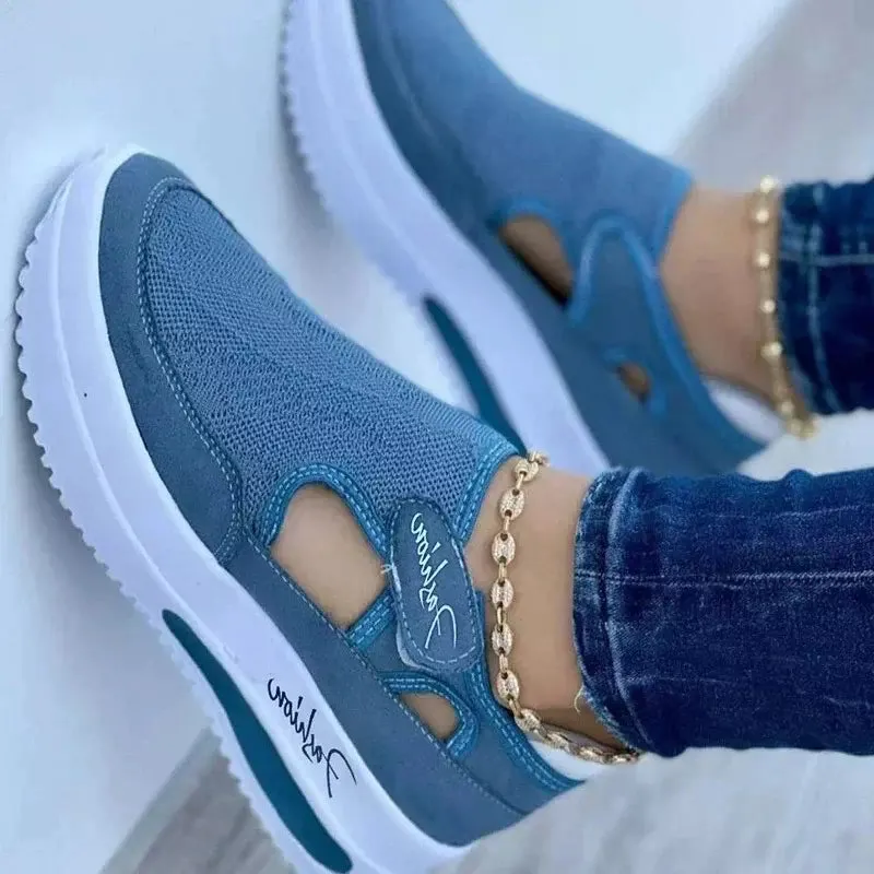 Blue sneaker for women