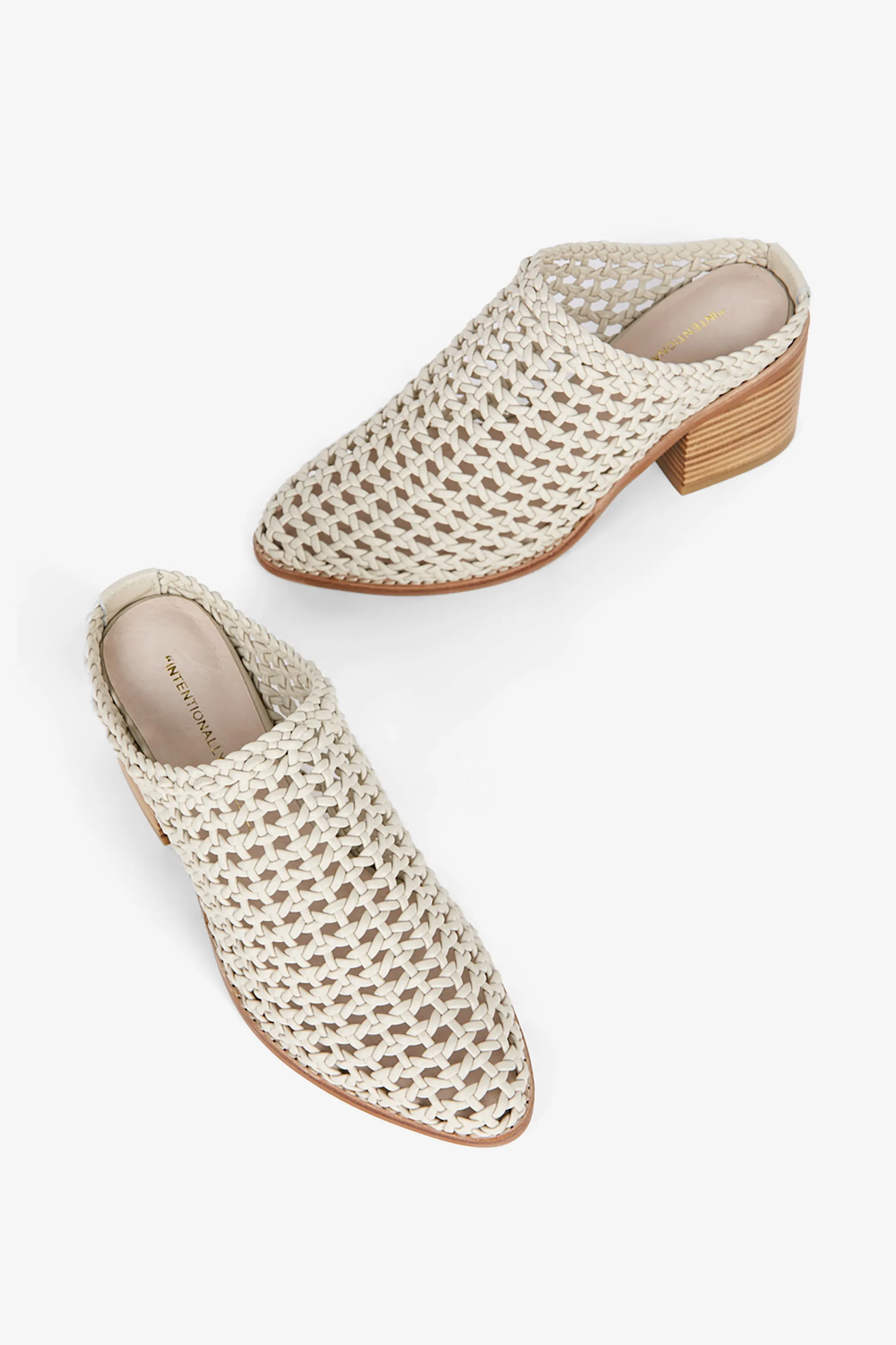 CAPS HEELED MULE