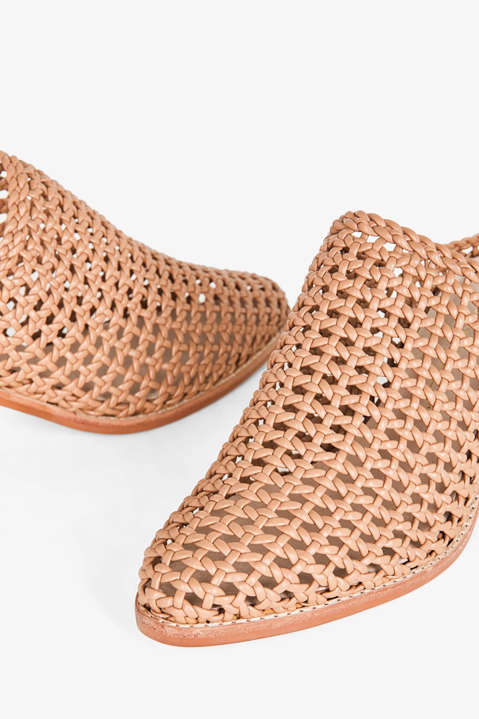 CAPS HEELED MULE