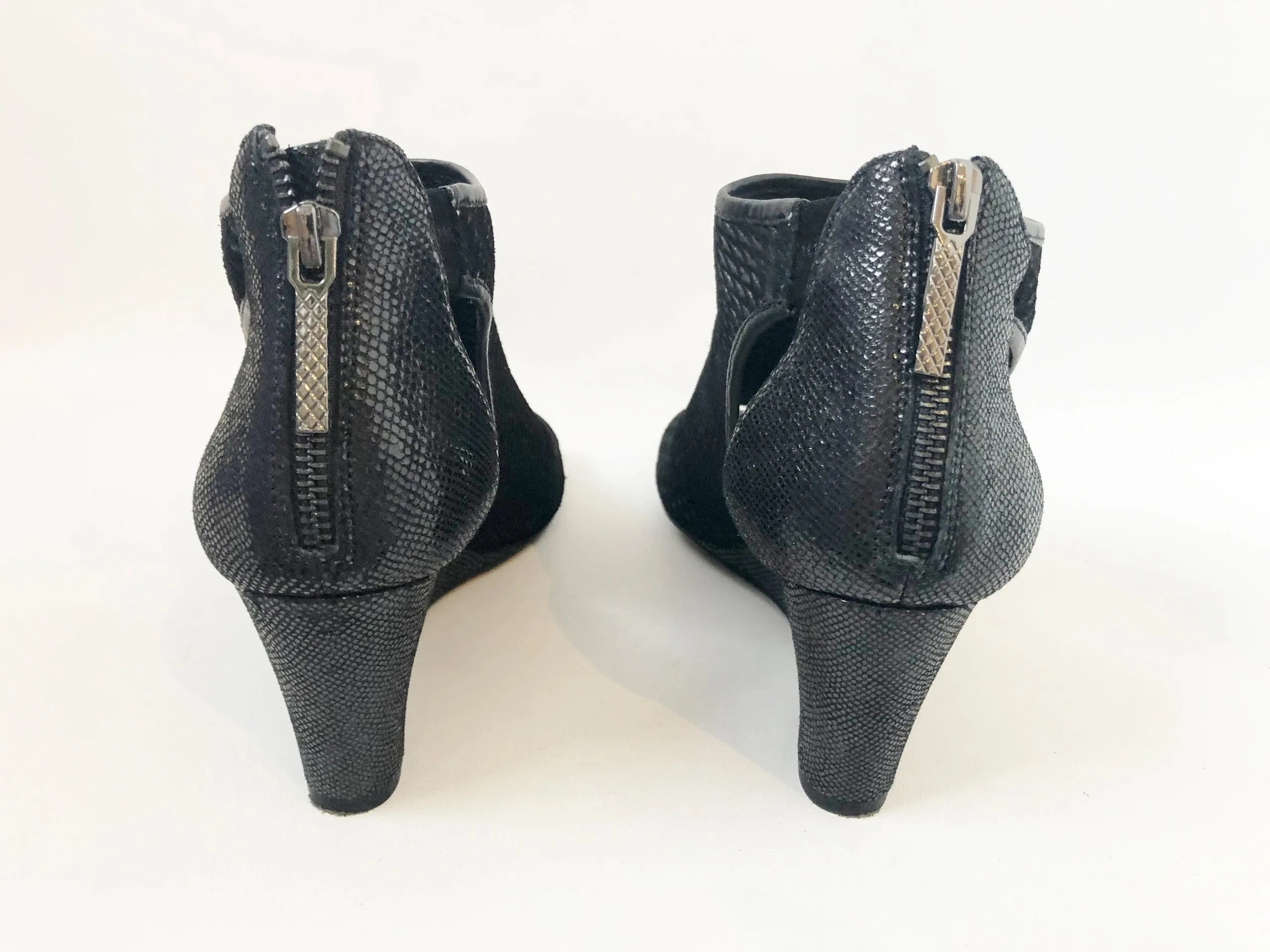 Donald Pliner Perforated Wedge Sandal Size 8.5