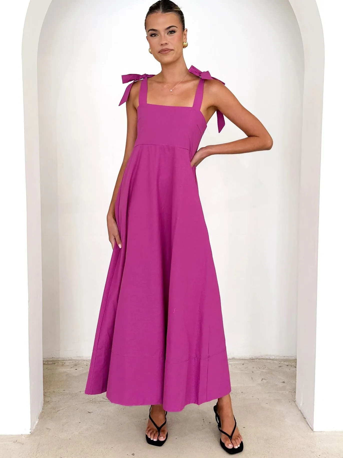 Elegant Bow-Strap A-Line Midi Dress with Flowing Silhouette