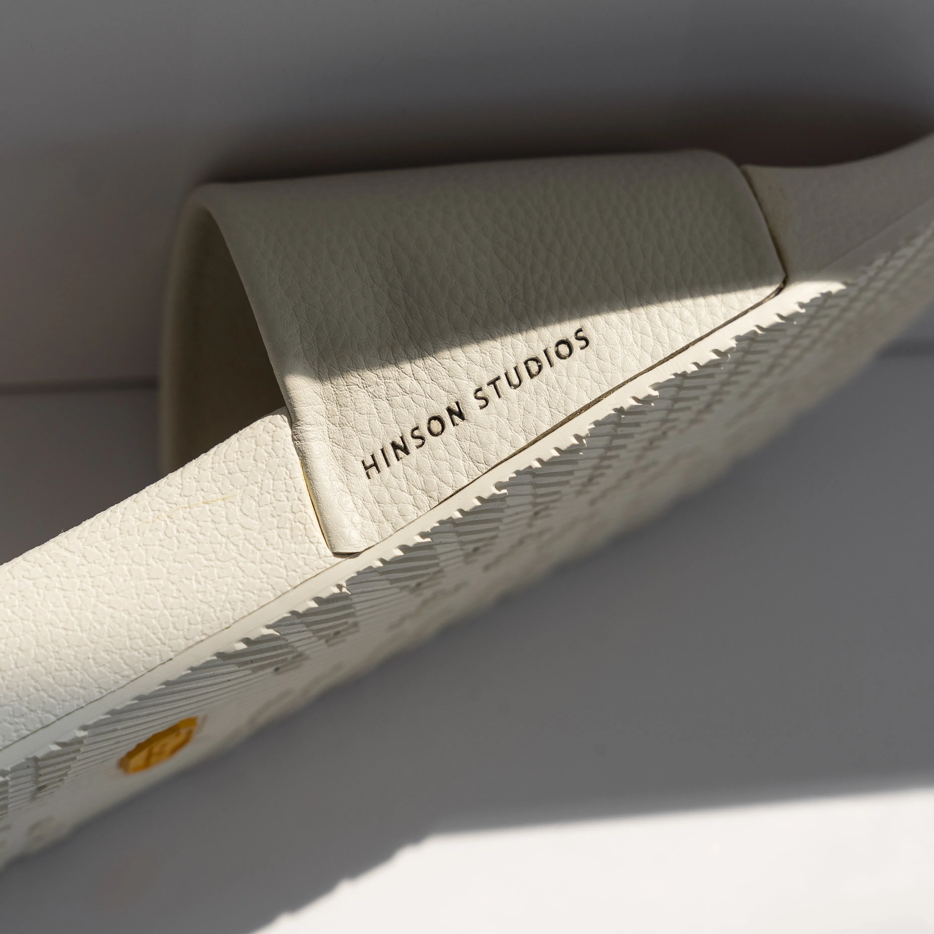 Hinson LUXURY GRIP SLIDE Off White Leather Milled