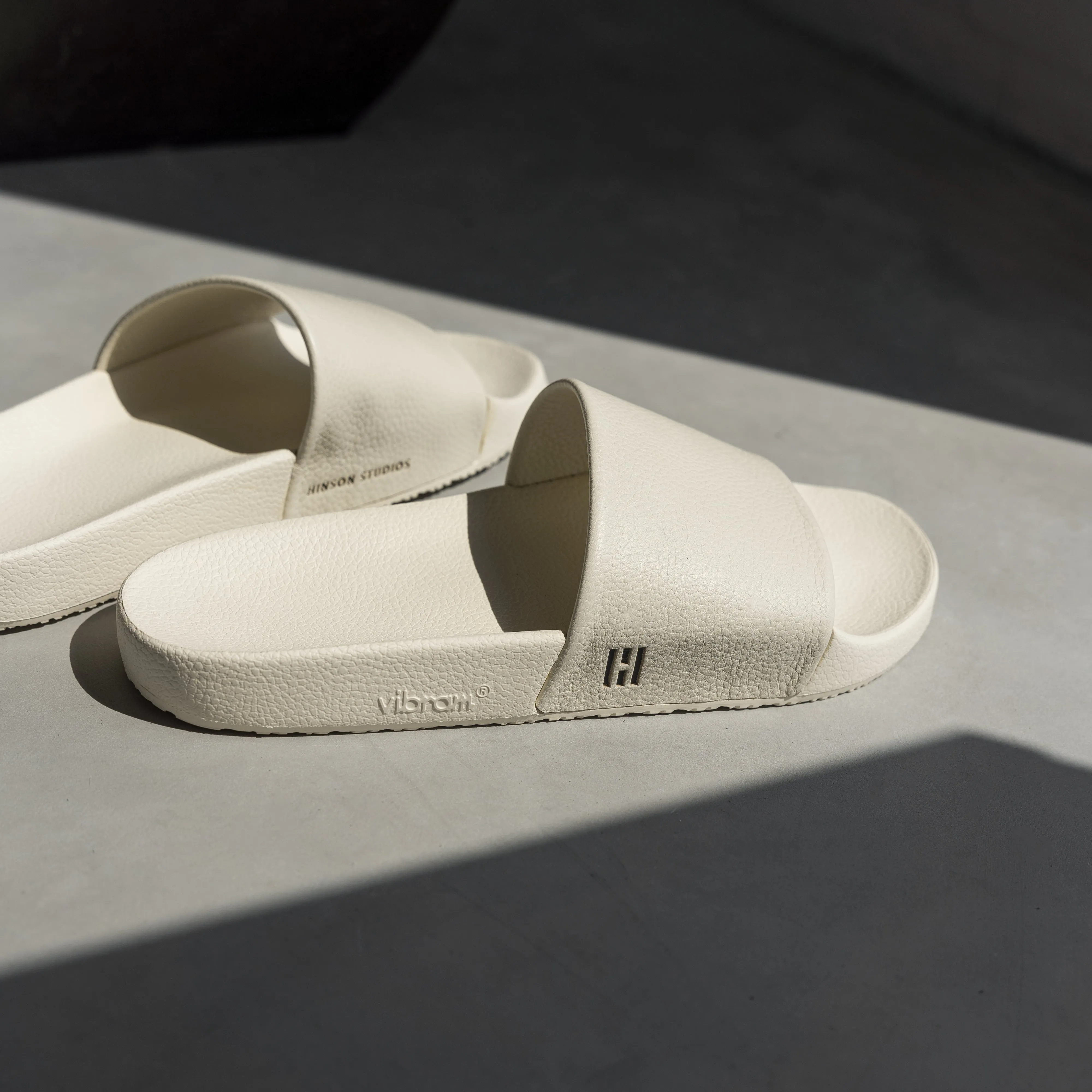 Hinson LUXURY GRIP SLIDE Off White Leather Milled