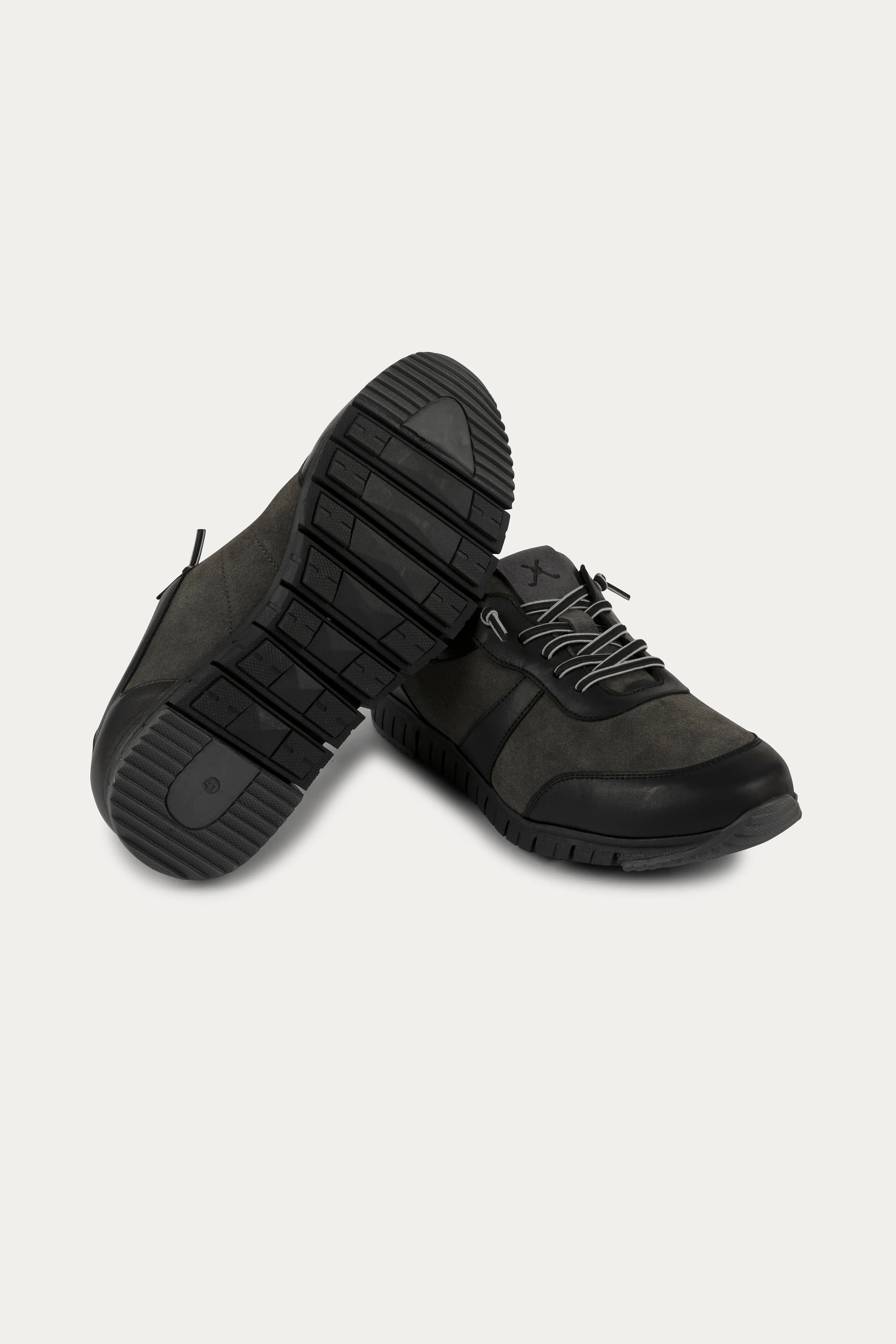 Kilburn Leather Trainers in Grey