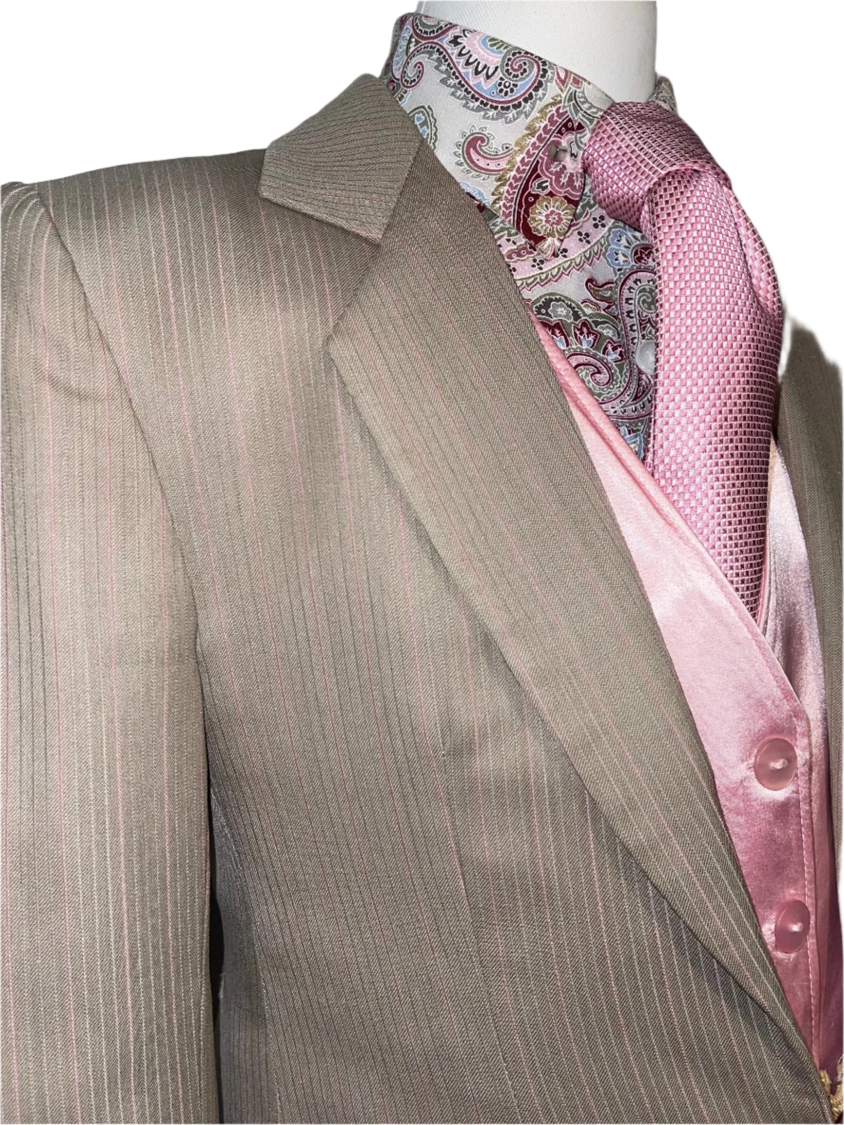 Marsha De Arriaga, Girls Day Suit