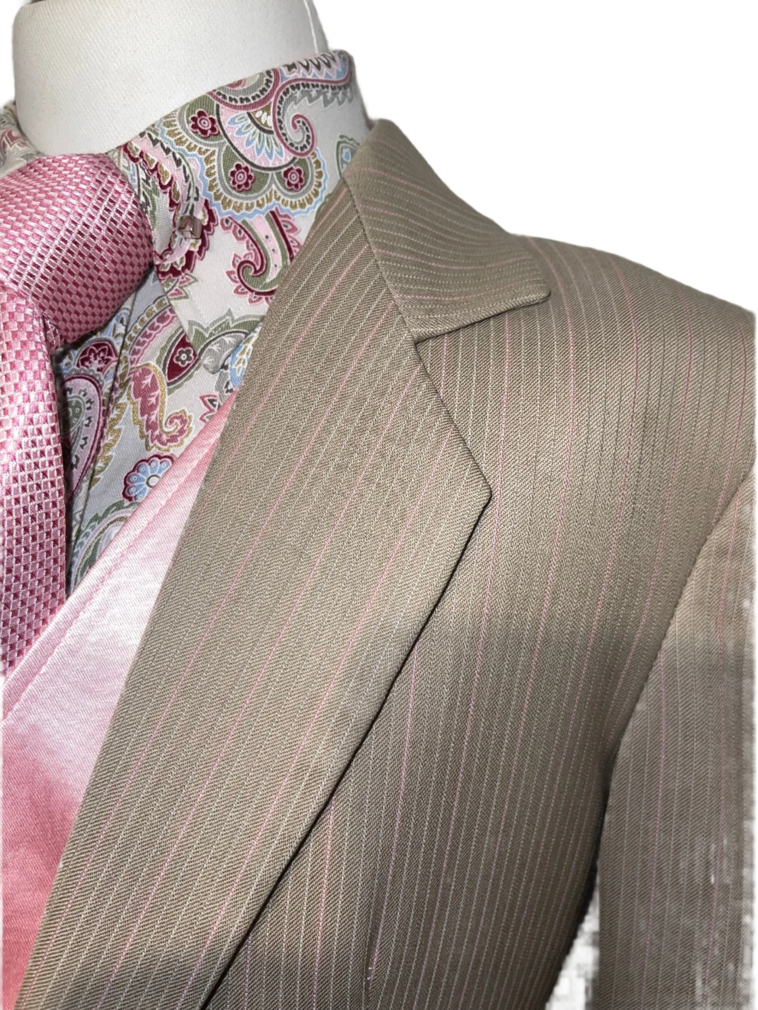 Marsha De Arriaga, Girls Day Suit