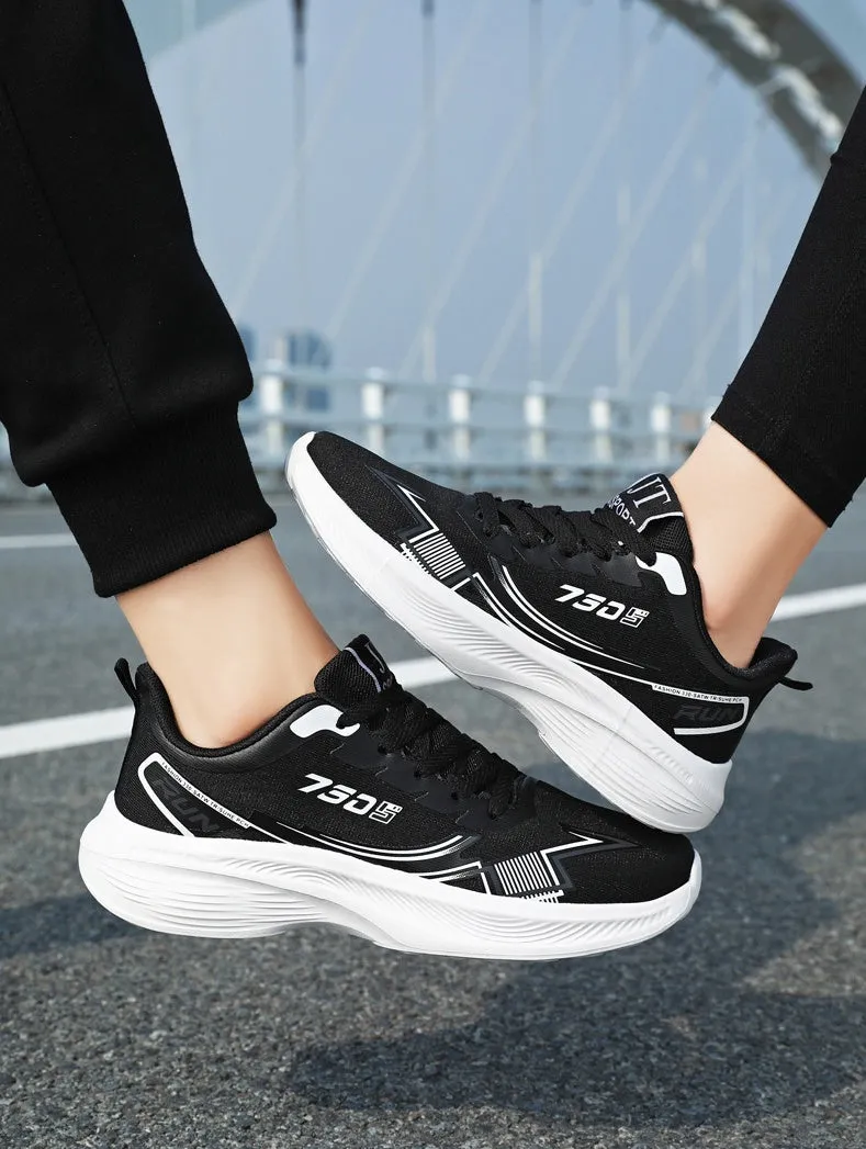 Men's Supportive and Breathable Training Shoes with Adjustable Fit