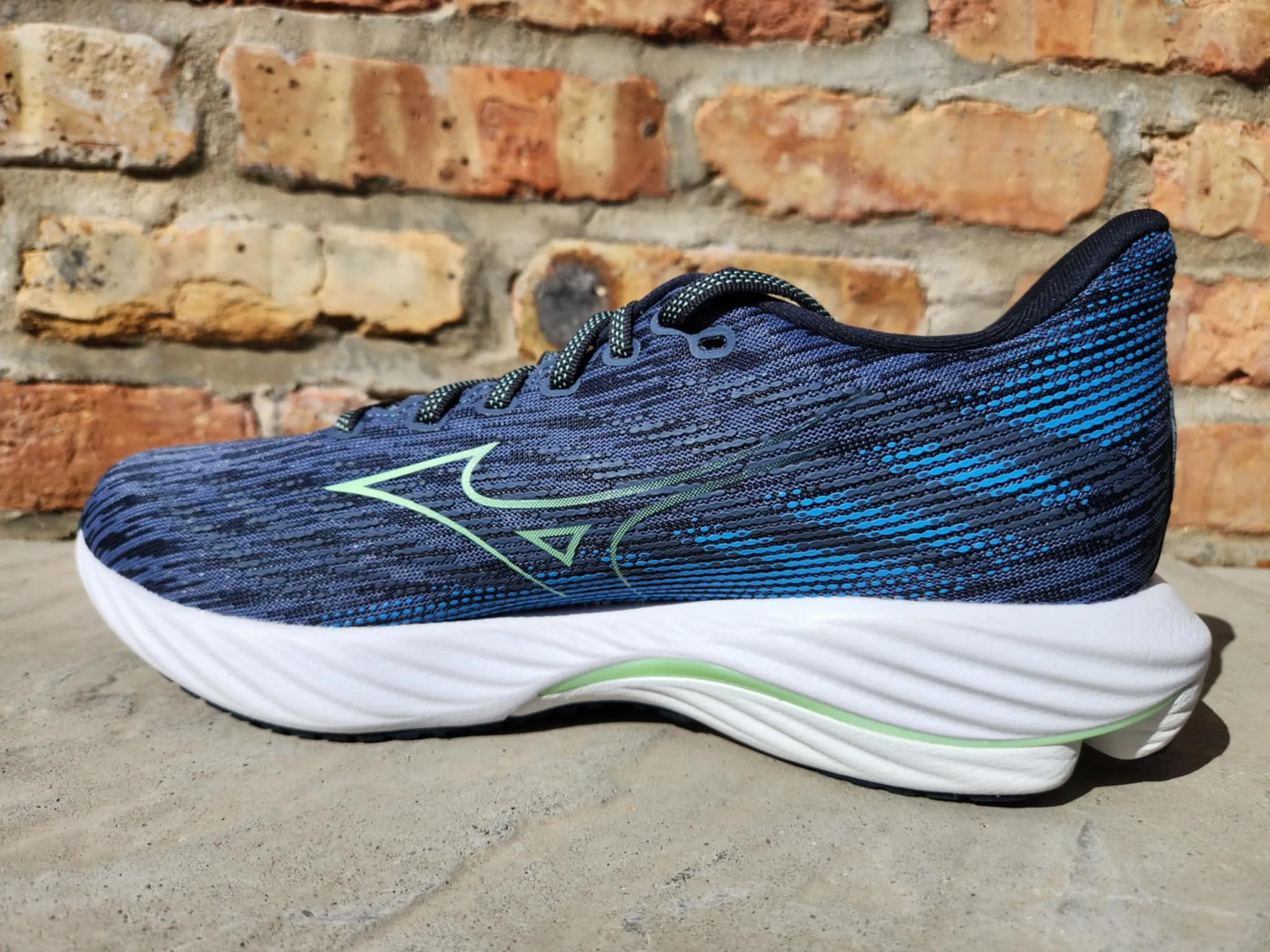 Mizuno M Wave Rider 28