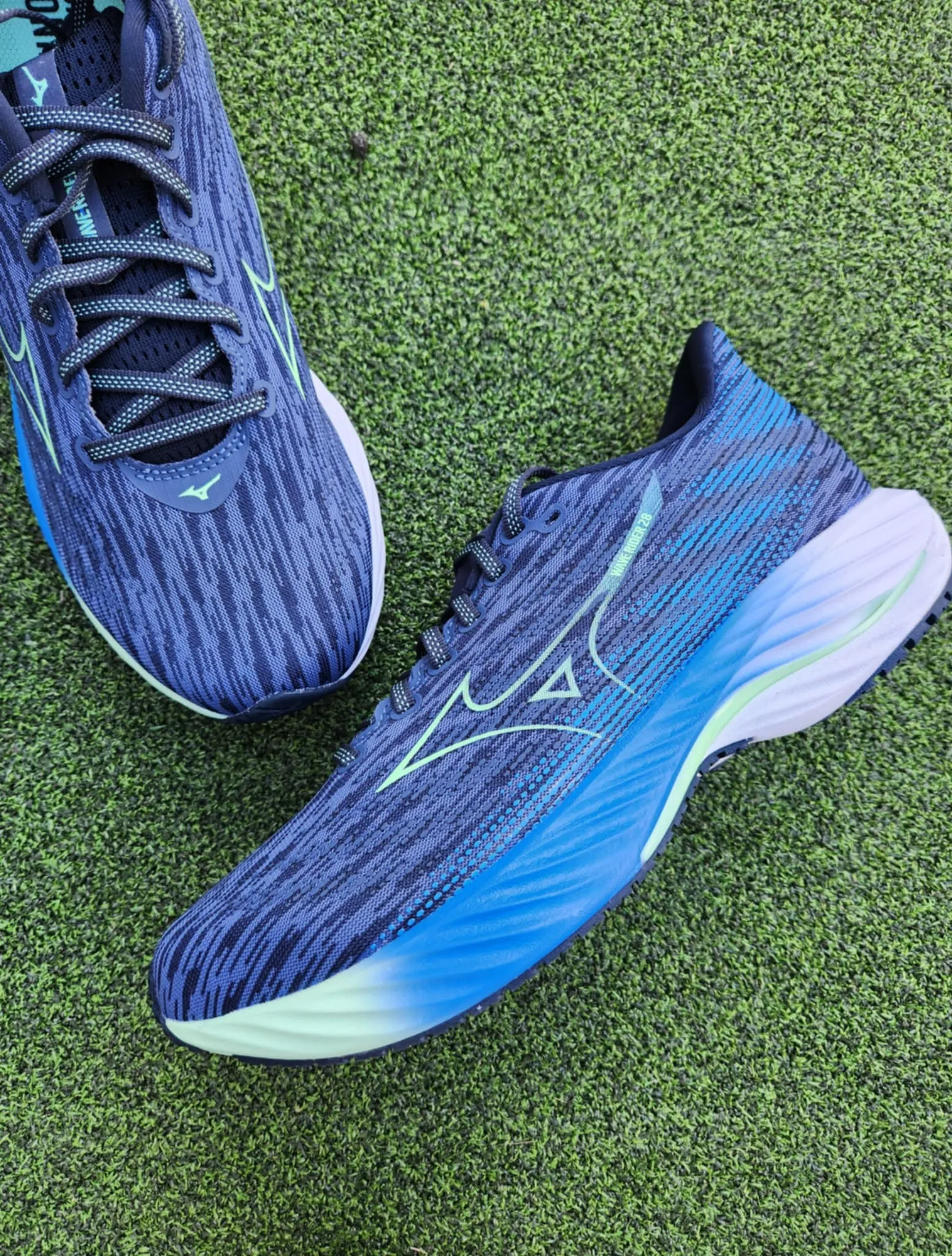 Mizuno M Wave Rider 28