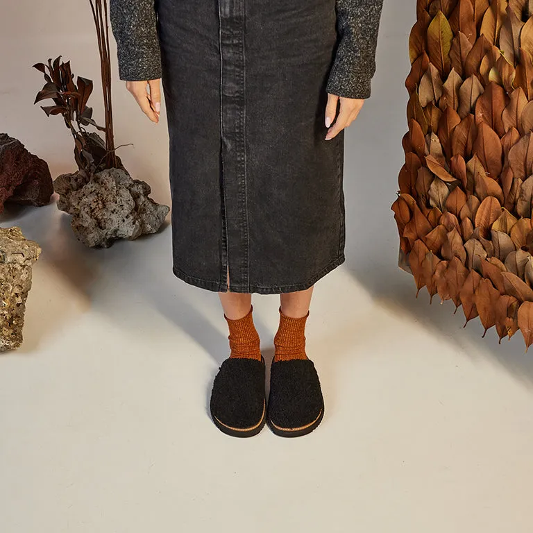 NEBRASKA BLACK SHEARLING