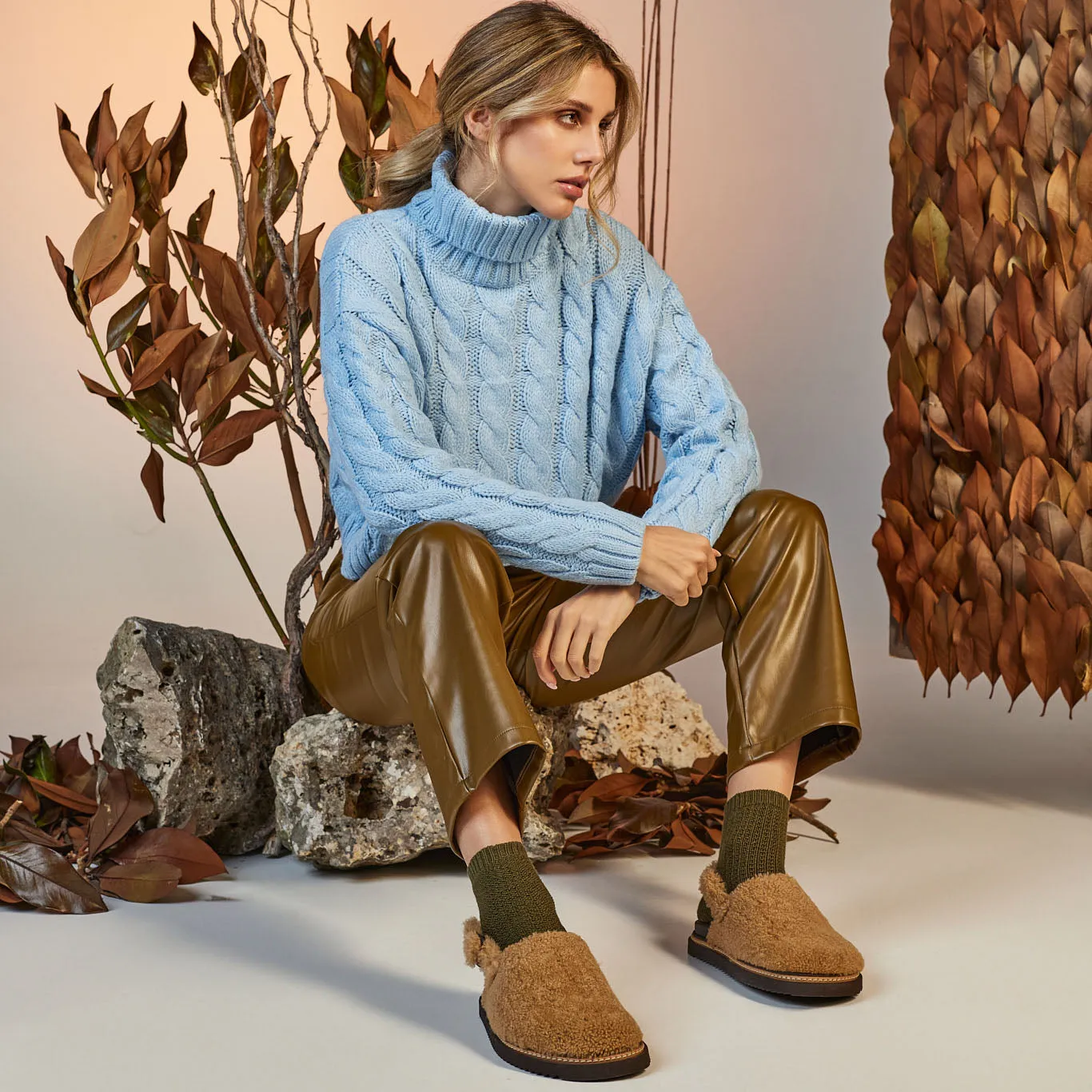 NEVADA SAND SHEARLING MULES