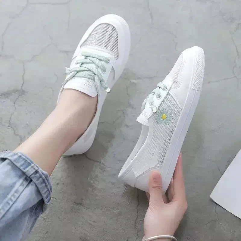 Orthopedic breathable flat sneakers